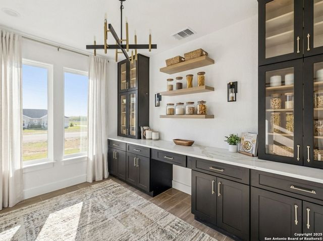 179 Hidden Ranch Ln, Floresville, TX 78114