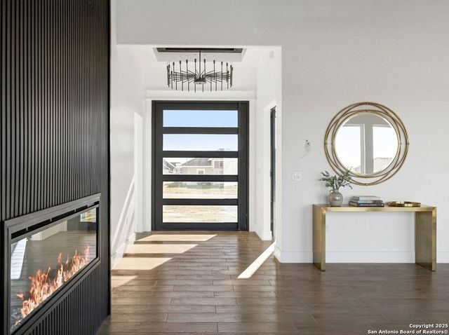 179 Hidden Ranch Ln, Floresville, TX 78114