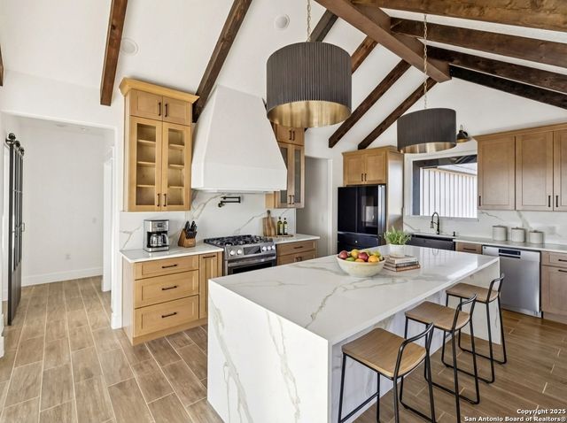 179 Hidden Ranch Ln, Floresville, TX 78114