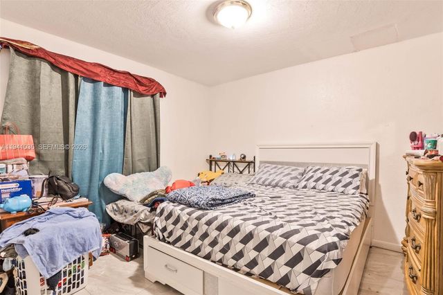 827 NW 73rd St, Miami, FL 33150