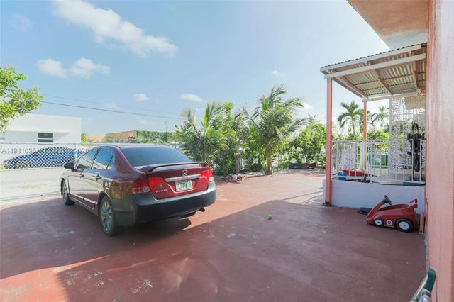 827 NW 73rd St, Miami, FL 33150