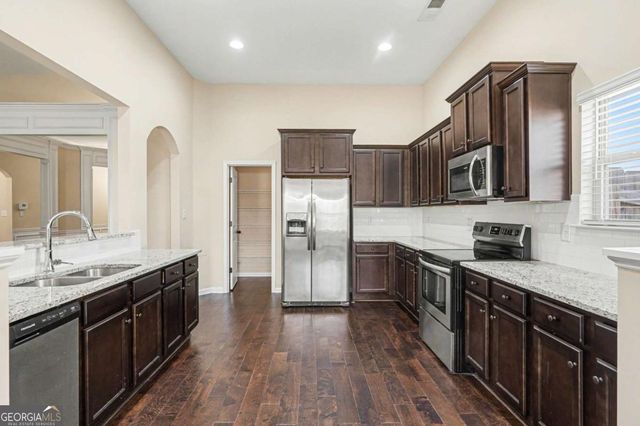 1611 Stillriver Run Drive, Mcdonough, GA 30252