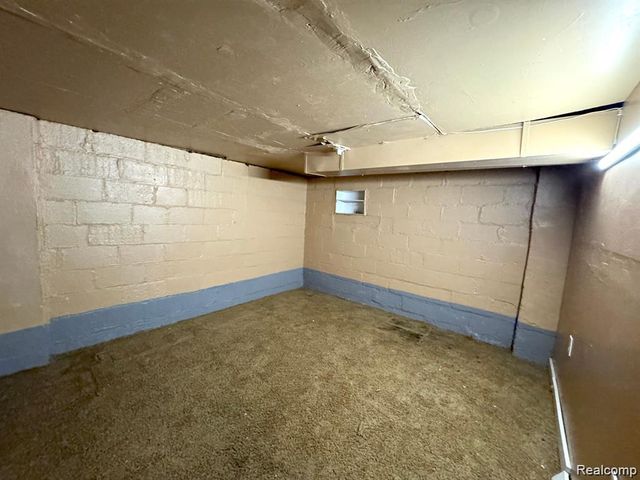 7534 Fisher Avenue, Warren, MI 48091