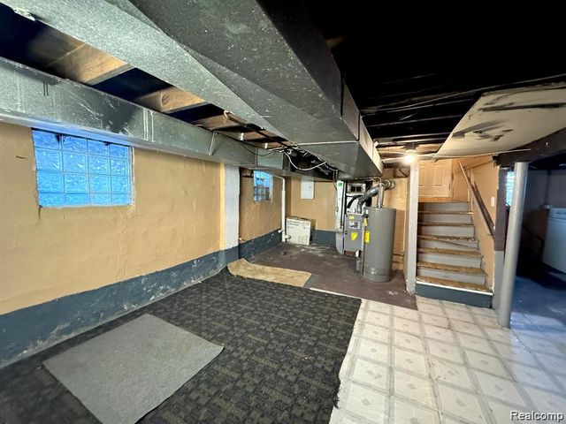 7534 Fisher Avenue, Warren, MI 48091