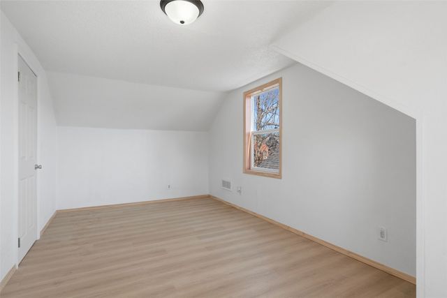 423 41st Street NE, Cedar Rapids, IA 52402