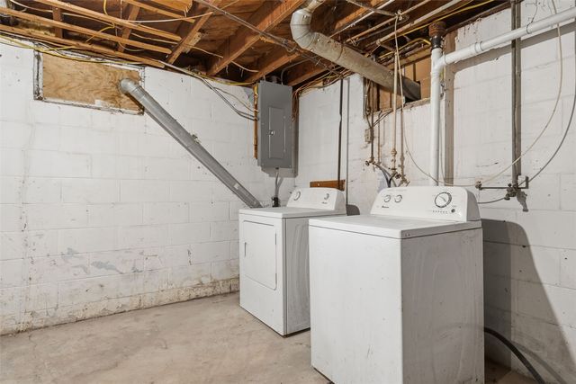 423 41st Street NE, Cedar Rapids, IA 52402