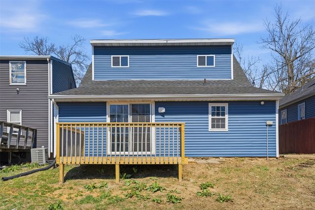 423 41st Street NE, Cedar Rapids, IA 52402