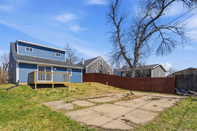 423 41st Street NE, Cedar Rapids, IA 52402