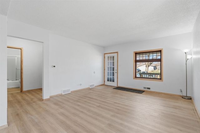 423 41st Street NE, Cedar Rapids, IA 52402