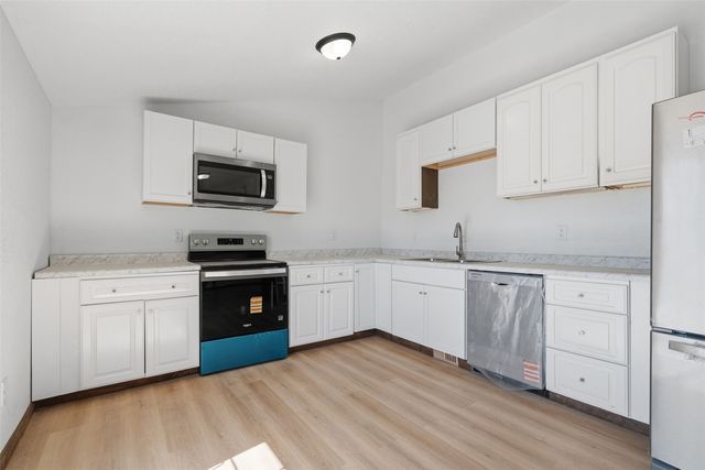 423 41st Street NE, Cedar Rapids, IA 52402