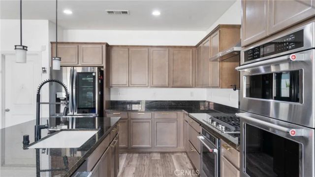 750 Green Court, Perris, CA 92571