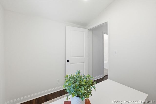 1126 Myrtle Avenue, New Albany, IN 47150