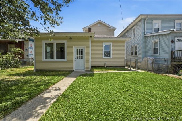 1126 Myrtle Avenue, New Albany, IN 47150