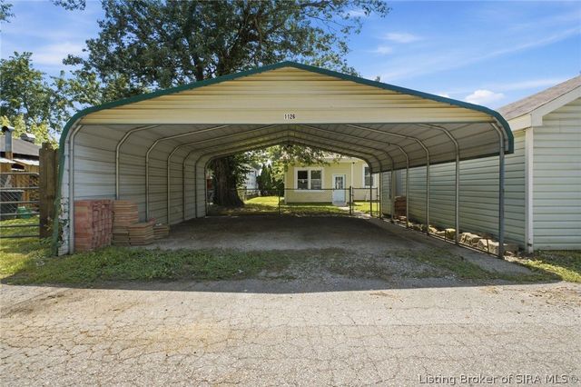 1126 Myrtle Avenue, New Albany, IN 47150