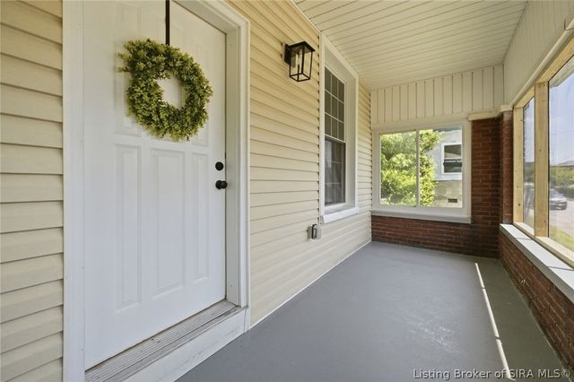 1126 Myrtle Avenue, New Albany, IN 47150