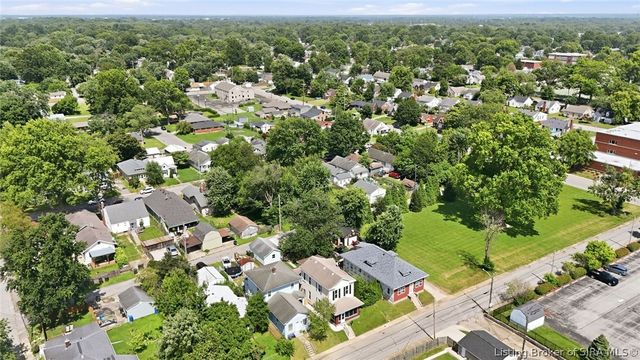1126 Myrtle Avenue, New Albany, IN 47150