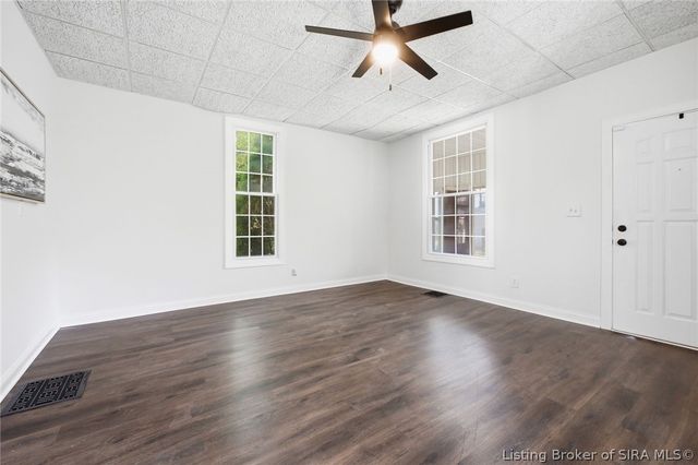 1126 Myrtle Avenue, New Albany, IN 47150