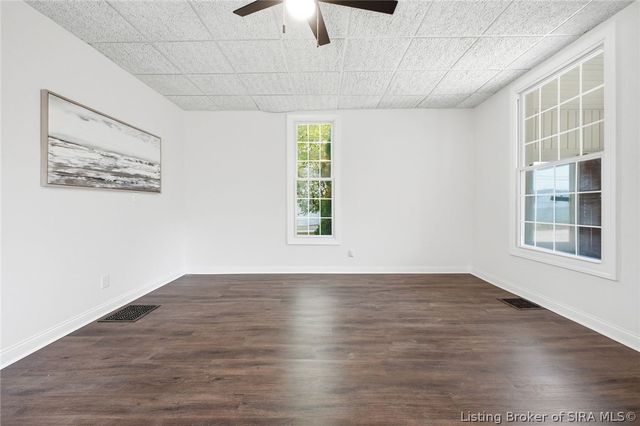 1126 Myrtle Avenue, New Albany, IN 47150