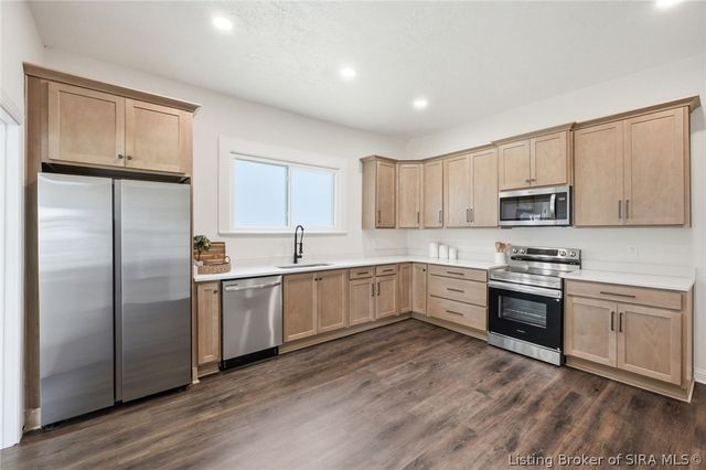 1126 Myrtle Avenue, New Albany, IN 47150