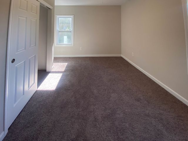 6 Carter Street, Webster, MA 01570