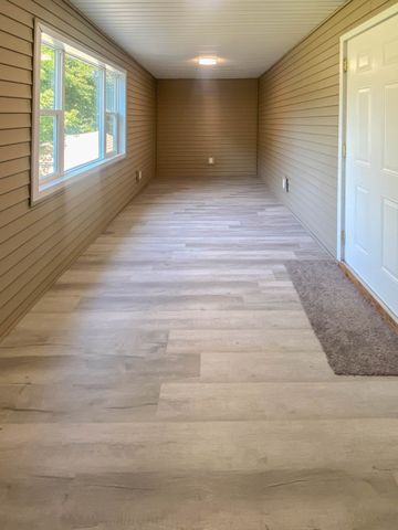 6 Carter Street, Webster, MA 01570