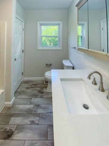 6 Carter Street, Webster, MA 01570