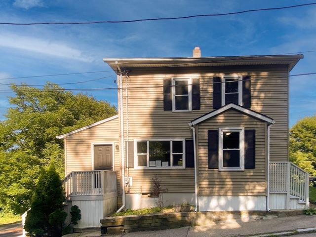 6 Carter Street, Webster, MA 01570
