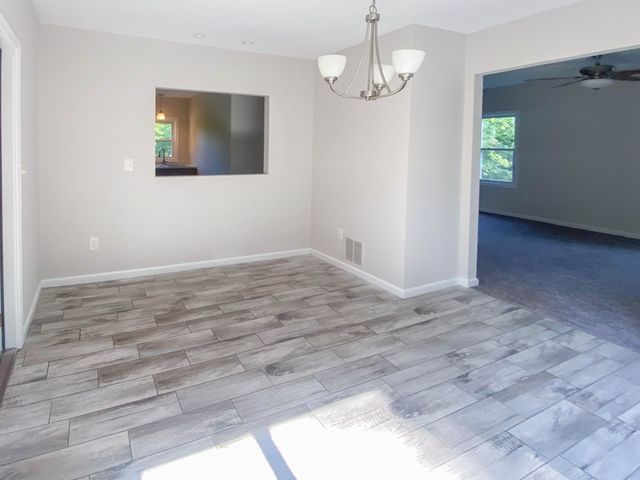 6 Carter Street, Webster, MA 01570