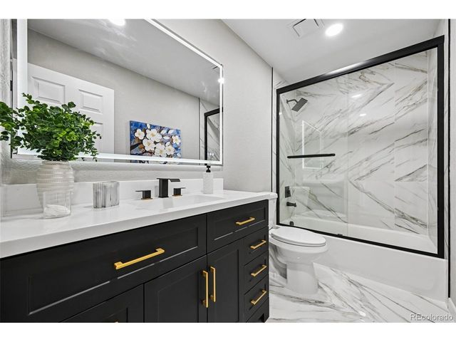 117 4th St, Fort Lupton, CO 80621