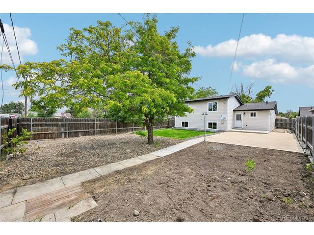 117 4th St, Fort Lupton, CO 80621