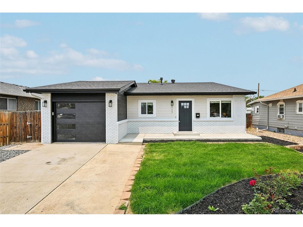117 4th St, Fort Lupton, CO 80621