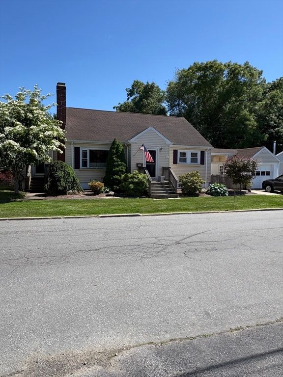 220 Belair St, New Bedford, MA 02745