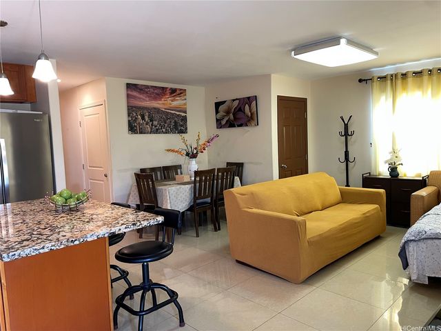 3223 Monsarrat Avenue A, Honolulu, HI 96815