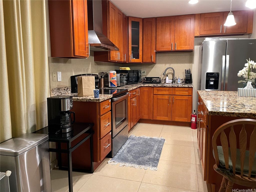 3223 Monsarrat Avenue A, Honolulu, HI 96815