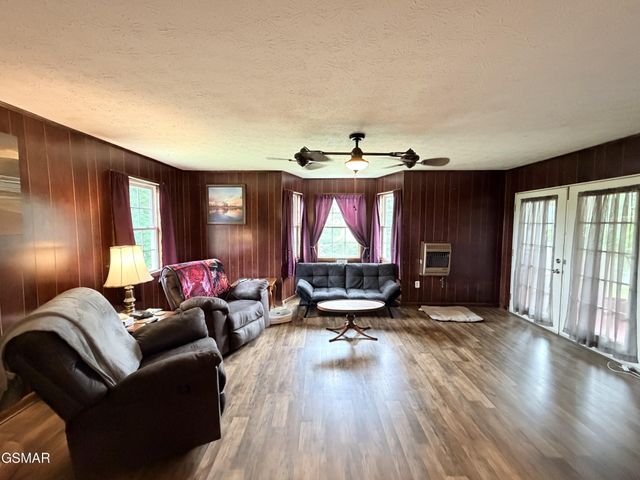 752 Warford, Newport, TN 37821