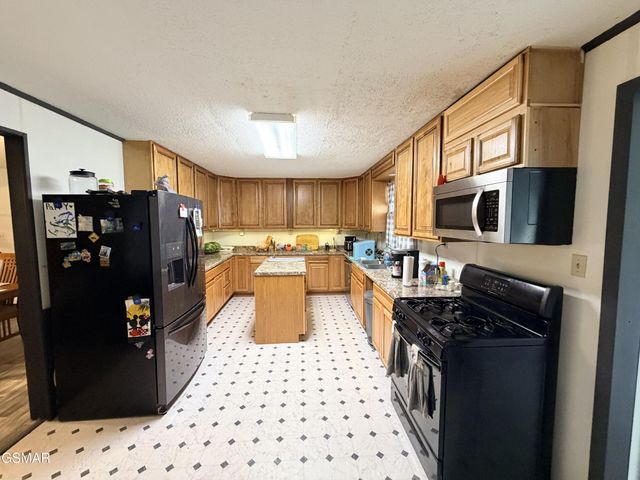 752 Warford, Newport, TN 37821