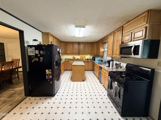 752 Warford, Newport, TN 37821