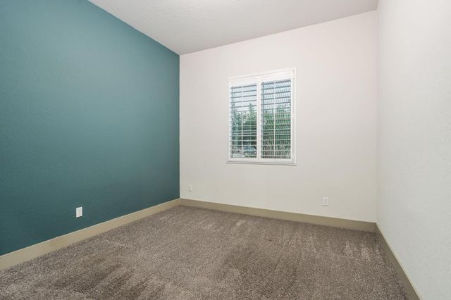 6346 E Fedora Avenue, Fresno, CA 93727