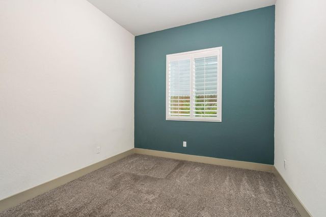 6346 E Fedora Avenue, Fresno, CA 93727
