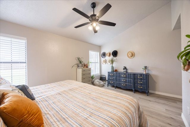 1301 N Saint Charles Avenue, Pilot Point, TX 76258