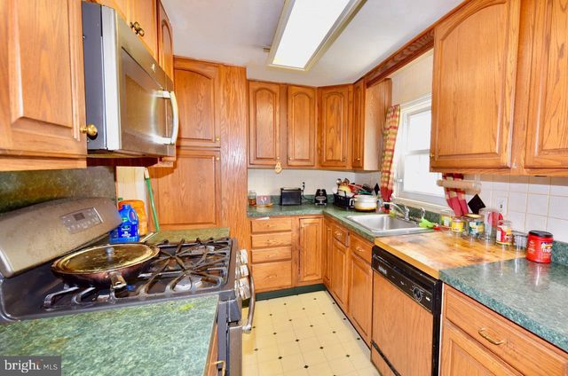 2851 WELSH RD, Philadelphia, PA 19152