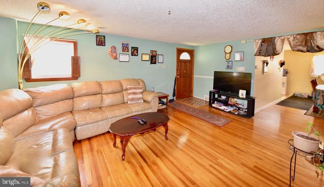 2851 WELSH RD, Philadelphia, PA 19152