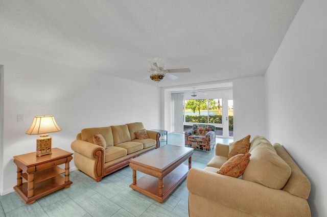13791 Flora Place A, Delray Beach, FL 33484