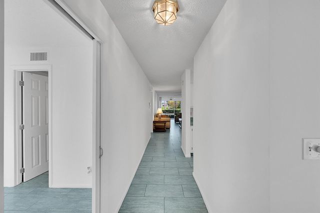 13791 Flora Place A, Delray Beach, FL 33484