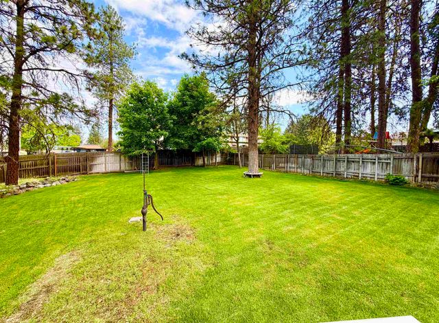 407 E SHILOH HILLS Dr, Spokane, WA 99208