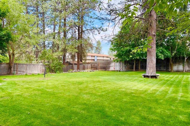 407 E SHILOH HILLS Dr, Spokane, WA 99208