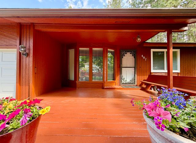 407 E SHILOH HILLS Dr, Spokane, WA 99208