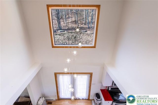 27 Brunswick Drive, Pocono Twp, PA 18344