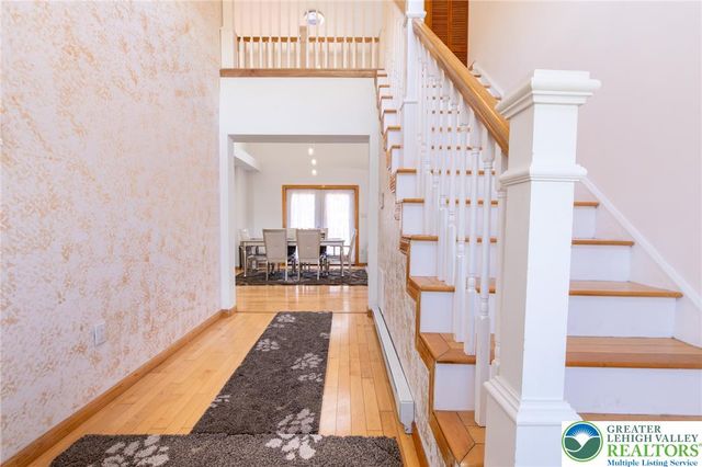 27 Brunswick Drive, Pocono Twp, PA 18344