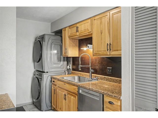7309 W Hampden Ave 2-203, Lakewood, CO 80227
